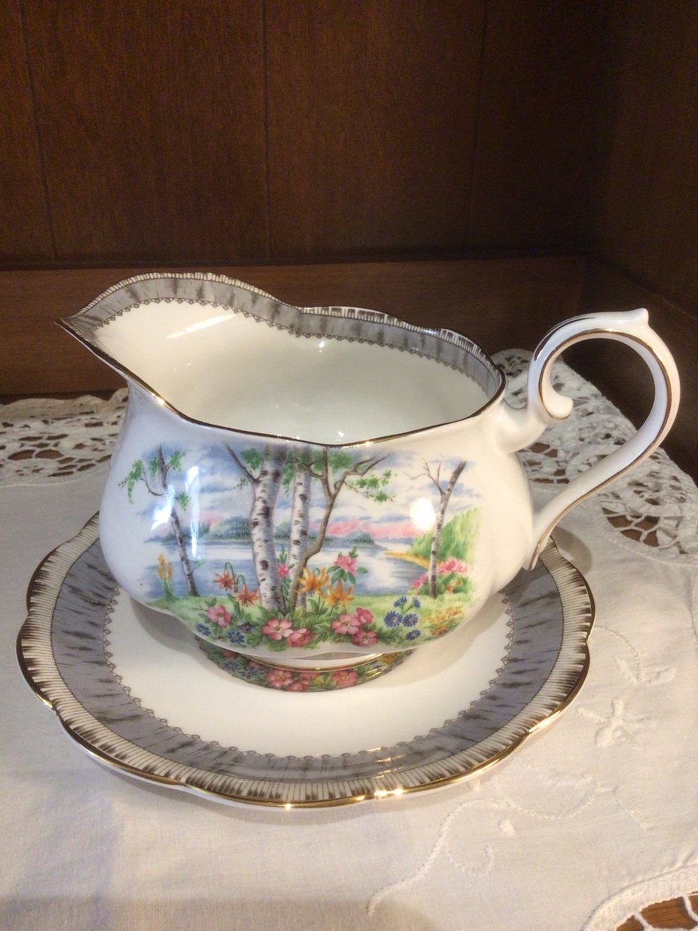Royal Albert - Silver Birch - Gravy Boat and Underplate - Picture 2 of 7